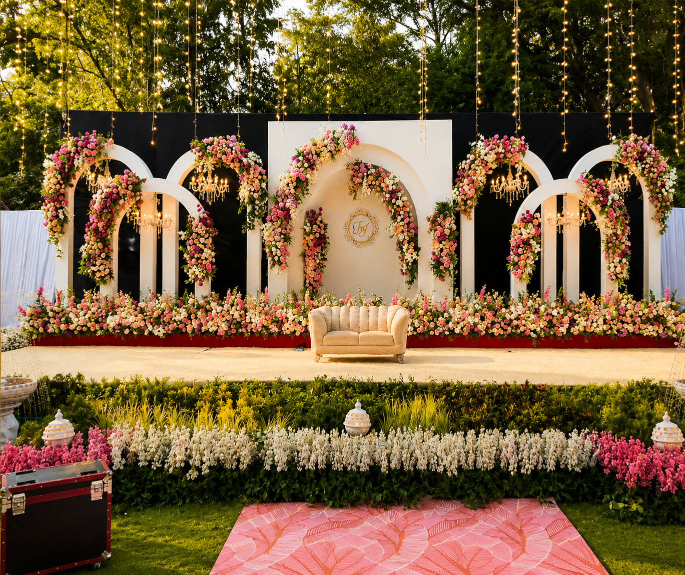 Elegant Garden Wedding Stage